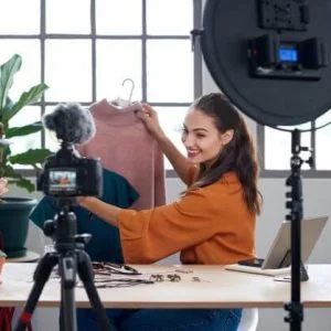 How to successfully promote and host a fashion show for your business